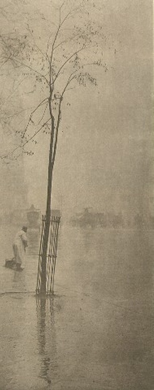 Spring Showers. Фото Альфреда Стиглица, 1901 г. © [Alfred Stieglitz / 2000 George Eastman House, Rochester, NY] (http://www.eastman.org)