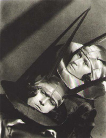«После карнавала». Фото Яромира Функе, 1924 г. © Jaromír Funke 