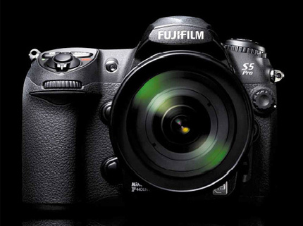 История компании Fujifilm: освоение всей фотоиндустрии