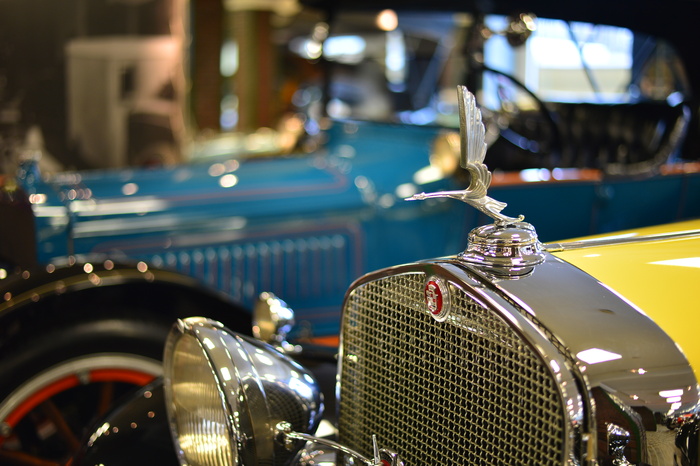 Cadillac V16 Sport-Roadster. 1930-1937 годы. 16-цилиндровый 185-сильный двигатель разгонял эту машину до 160 км/ч