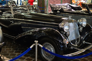Horch 835 "Special Roadster". 1937-1939 годы. Таких было выпущено всего 7 штук. Спортивный кузов дрезденского кузовного ателье Glazer