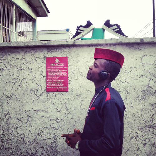 MC Londonman, комик, позирует для портрета в Лагосе, Нигерия. © Glenna Gordon