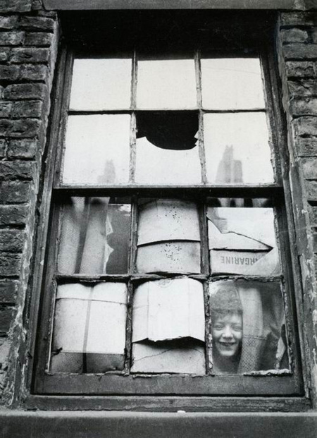 Thurnston Hopkins,  In the slums, Liverpool, 1955
