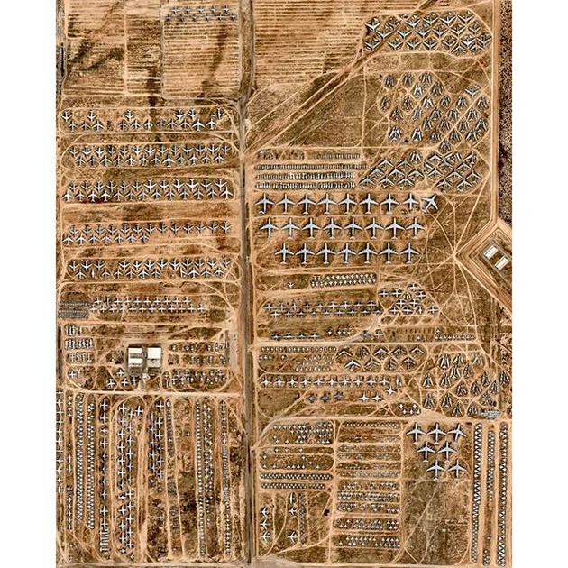 Самая большая площадка для хранения и консервации самолетов в мире. Дэвис-Монтан, база ВВС в Тусоне, штат Аризона, США