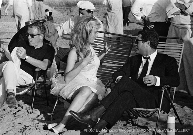 Marcello Mastroianni, Pamela Tiffin and Luciano Salce on the set of La moglie bionda. October, 1965