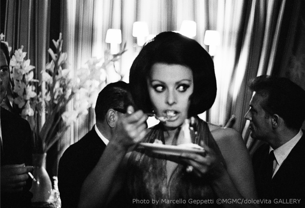 Sophia Loren at Excelsior Hotel. Rome, June 1964