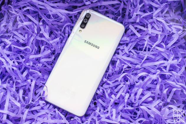 Samsung Galaxy A50: обзор смартфона