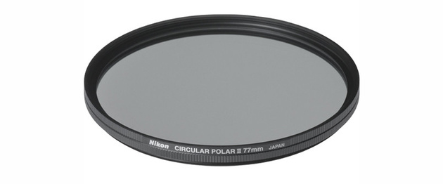 Поляризационный светофильтр Nikon для объективов с диаметром резьбы 77мм.