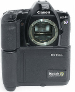 Цифровая камера Kodak EOS DCS 3 на базе Canon EOS 1n, 1995 г.