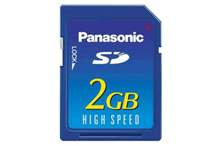 Новые камеры Panasonic поддерживают карты памяти стандарта SD, в разработке которого корпорация Matsushita Electric Industrial принимала самое деятельное участие