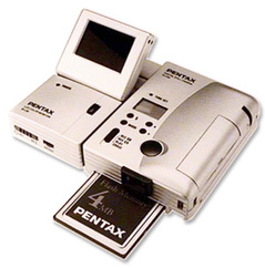 EI-C90 — первая серийная цифровая камера Pentax, 1995 год
