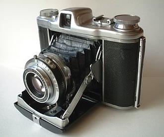 Fujica Six IA — первый фотоаппарат производства Fuji PhotoFilm, 1948 год
