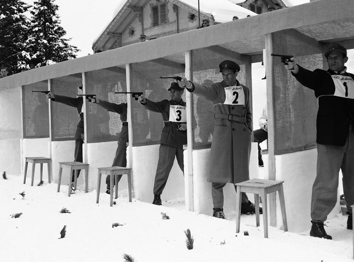 Стрельба в соревнованиях по пятиборью. 1948 год