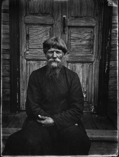 Настоятель молельни поморцев в Семеновском уезде 1897 г. Негатив 18х24 см