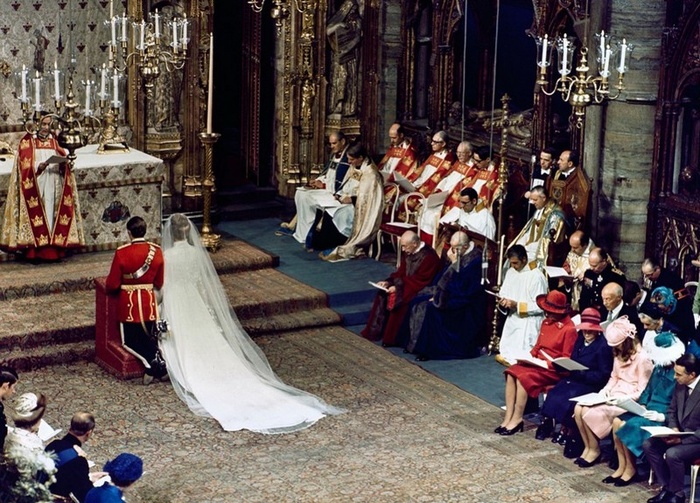 Свадьба принцессы Анны и капитана Марка Филипса в Вестминстерском аббатстве. (AP Photo)