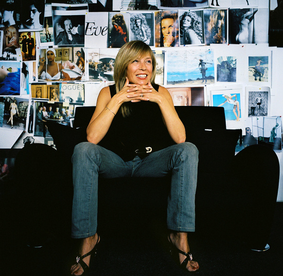 Алена Долецкая – главный редактор глянцевого журнала Vogue Russia – в своем офисе.