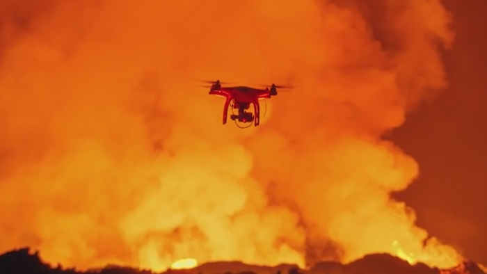 Камера дрона-оператора расплавилась при съемке вулкана