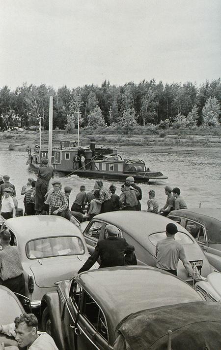 "Речной паром", фото ИТАР-ТАСС, 1958 год
