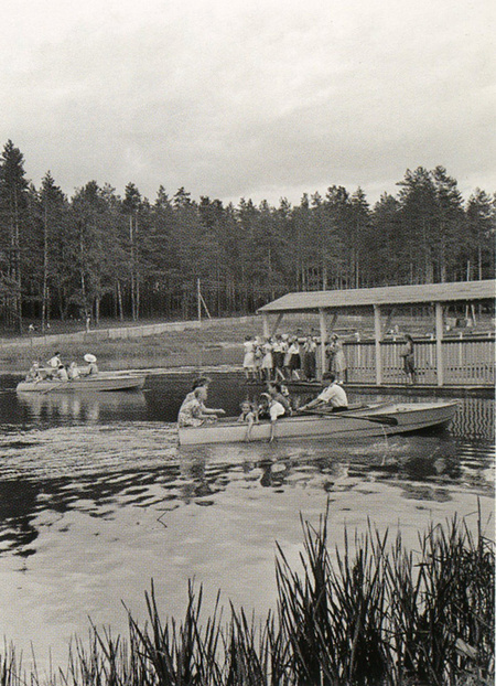 "На озере", фото ИТАР-ТАСС 1958 год