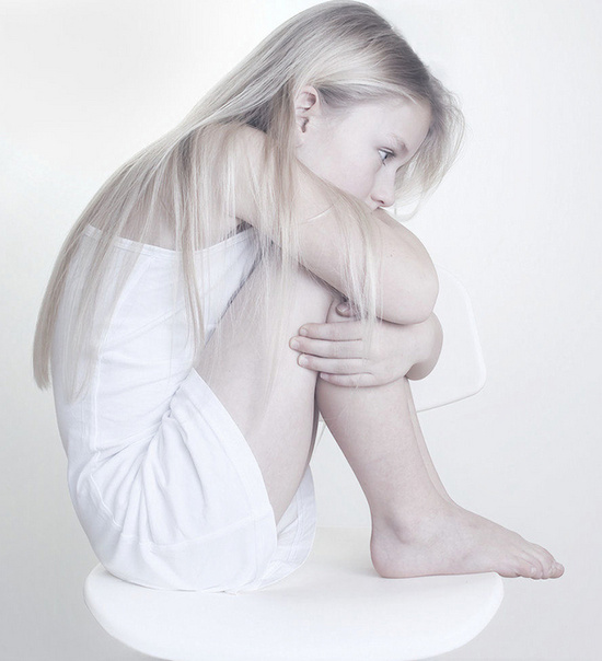 Living in her own white world © marina nieuwenhuijs