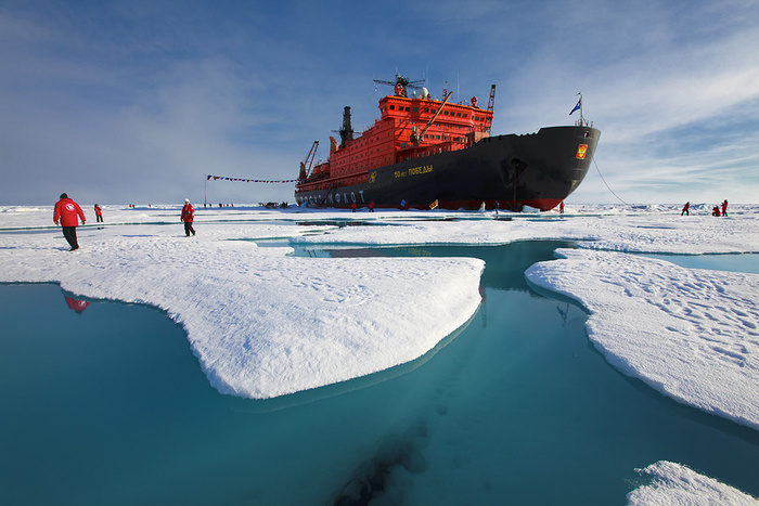 Прогулка по Северному Полюсу © Sam Dobson