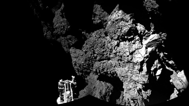 Впервые в истории – фото с поверхности кометы