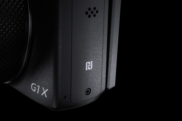 NFC-метка на корпусе Canon PowerShot G1 X Mark II