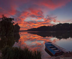 Рассвет на маленьком озере Узинка © Антон Петрусь