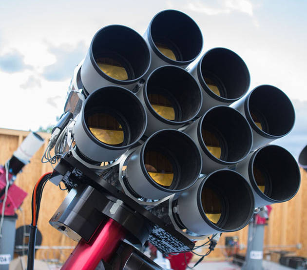 Телескоп на основе 10 объективов Canon, стоимостью $10000 каждый