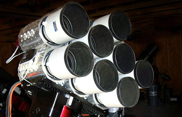 Астрономы Йельского университета используют 8 объективов, расположенных по-другому.