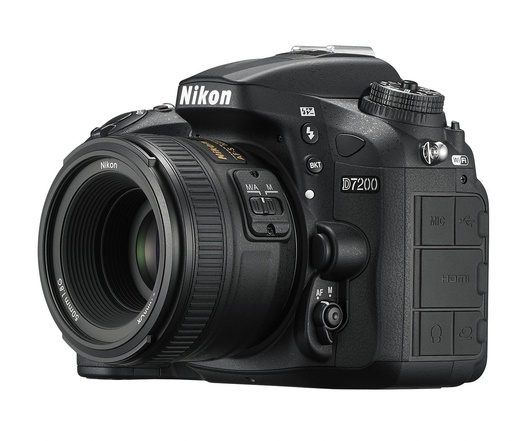 Фотокамера Nikon D7200 со светосильным объективом Nikon 50mm f/1.8D AF Nikkor