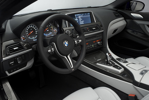 Использование карбона становится фирменной чертой BMW, компания использует углепластик не только как элемент декора, а и для конструктивно важных элементов кузова...
