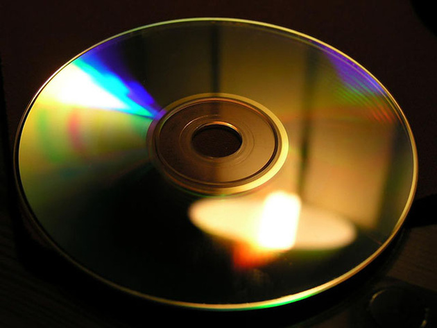 Обычный CD-диск можно использовать как анализатор спектра источников света