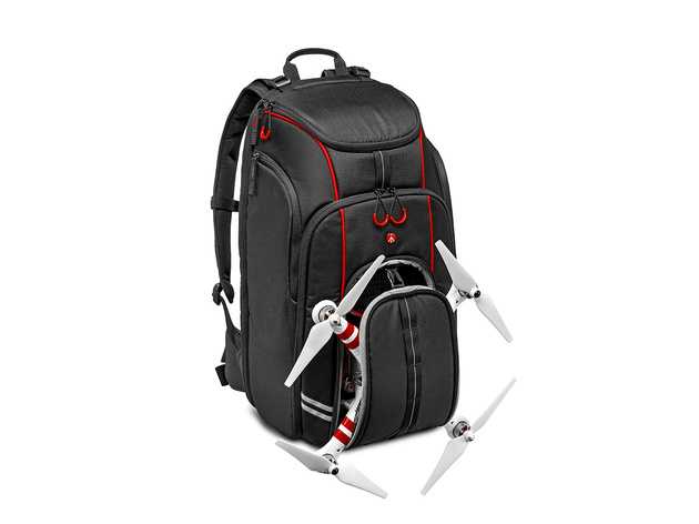 Опция «быстрой переноски» позволяет положить дрон в рюкзак, не снимая пропеллеры