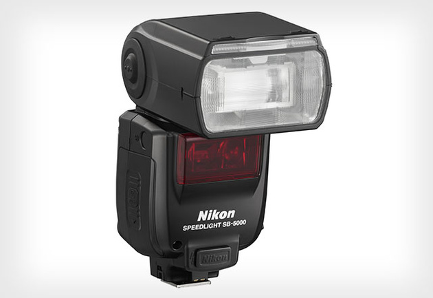 Nikon Speedlight SB-5000 – первая радиоуправляемая вспышка Nikon