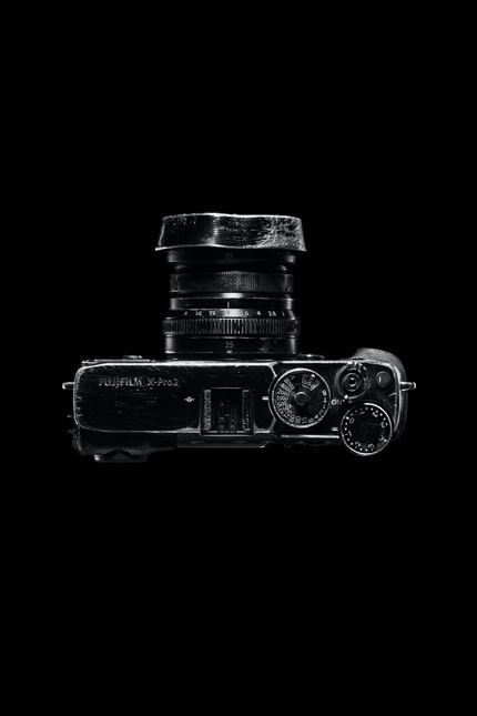 Создатели фотоаппарата решили «поиздеваться» над одним из первых экземпляров. Но даже после суровых испытаний камера сохранила работоспособность.
