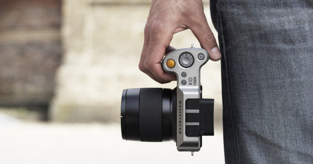 Среднеформатная беззеркальная камера Hasselblad X1D