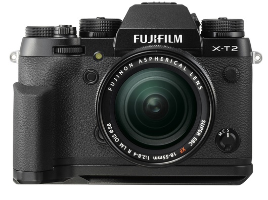 Fujifilm XT-2 с дополнительным хватом MHG-XT2