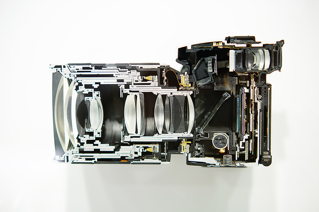 Sony A99 II в разрезе на выставке Photokina.