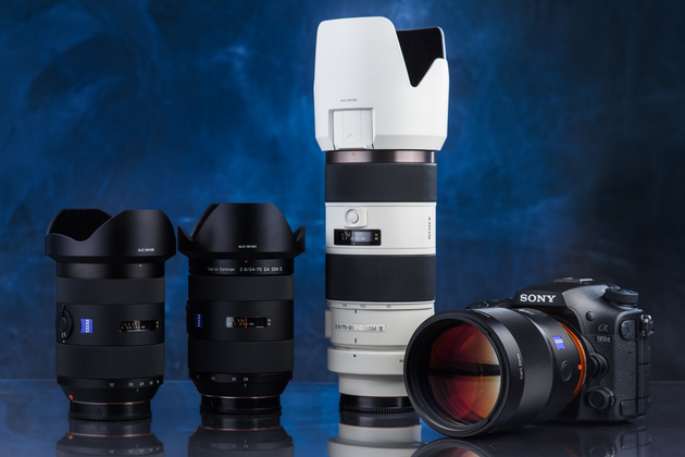 Комплект на все случаи жизни: три зума со светосилой f/2.8 и мощный портретник. Слева направо: Sony Carl Zeiss Vario-Sonnar T*16-35mm f/2.8 ZA SSM, Sony Carl Zeiss Vario-Sonnar T*24-70mm f/2.8 ZA SSM II, Sony 70-200mm f/2.8G SSM II (SAL70200G2), Sony Carl Zeiss Sonnar T*135mm f/1.8 ZA (SAL-135F18Z) 