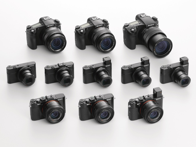 Современная серия RX. В центре — пять версий камеры RX100.
