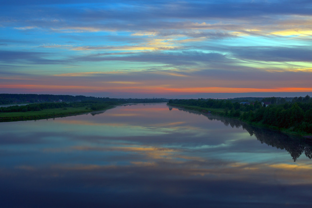 Река Паша, Ленинградская область

Nikon D810 / Nikon AF-S 35mm f/1.4G Nikkor 