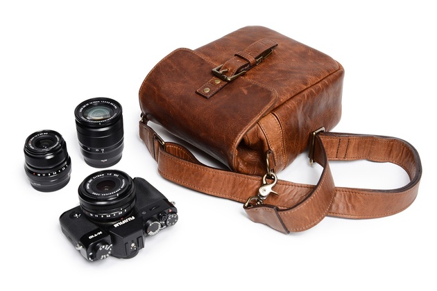 Стильные сумки и аксессуары бренда ONA для владельцев беззеркальных камер