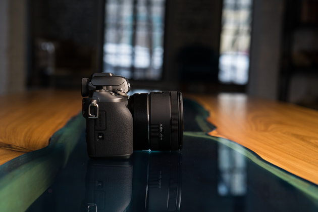 Canon EOS M5 с переходником Mount Adapter EF-EOS M и объективом EF 50mm f/1.8 STM