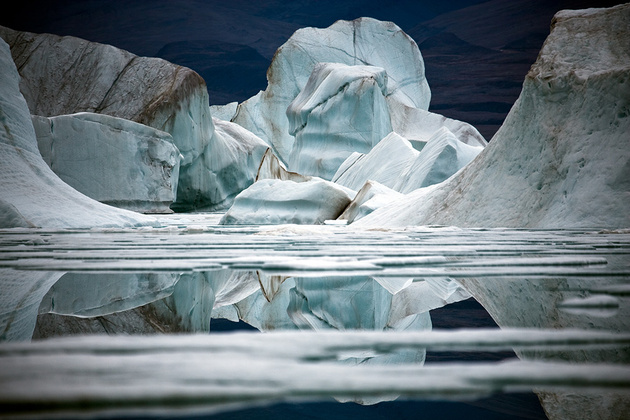Себастьян Коупленд. Плавучая льдина VII, остров Элсмир, канадская Арктика, 2008