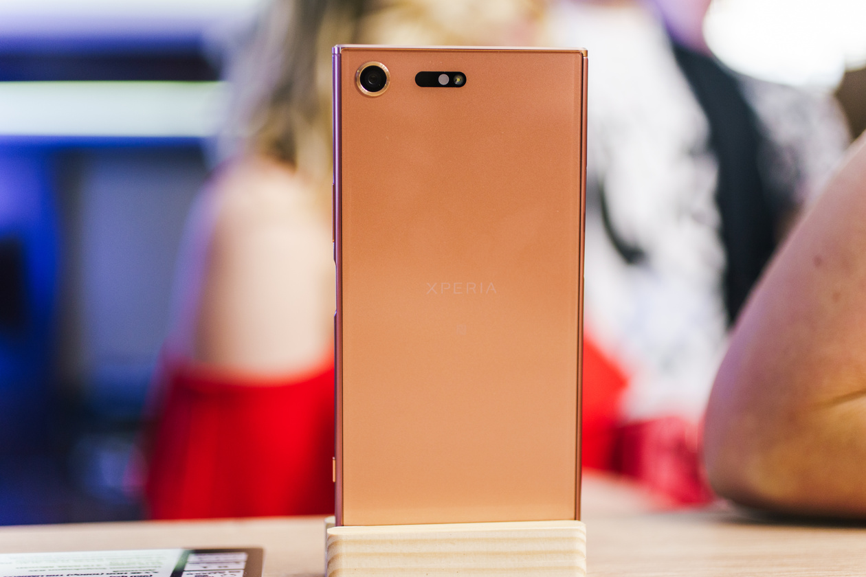 Sony Xperia XZ1 и XZ1 Compact скоро в России с отличными бонусами за  предзаказ / Мобильные устройства / Новости фототехники