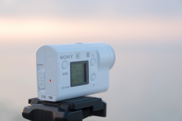 Sony создают экшн-камеры в собственном, хорошо узнаваемом стиле. 