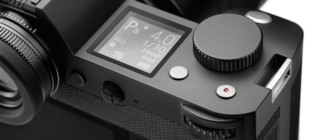 Камера Leica SL – фрагмент верхней панели с ЖК-дисплеем