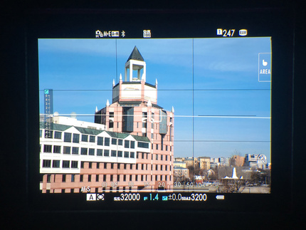Взгляд через видоискатель Fujifilm X-H1