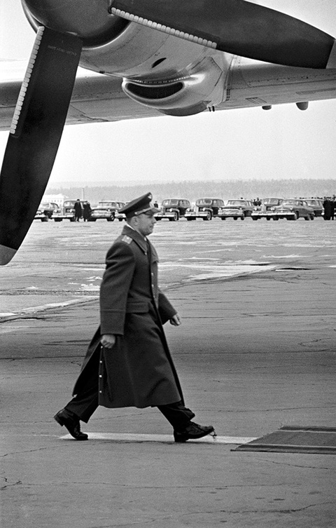 Юрий Гагарин. Внуково, 14 апреля, 1961 год. Фото: Леонид Лазарев.